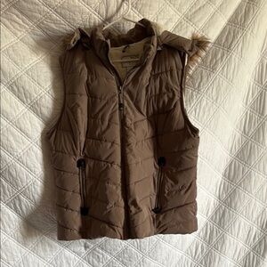 GreenTea Women's Brown Puffer Vest
